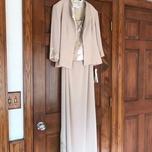 REDUCED!!   Montage by Mon Cheri original evening gown Poshmark suggested-$363!!